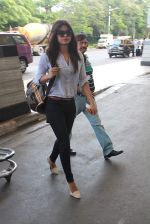 Priyanka Chopra snapped on way to Indore on 14th June 2012 (5).JPG
